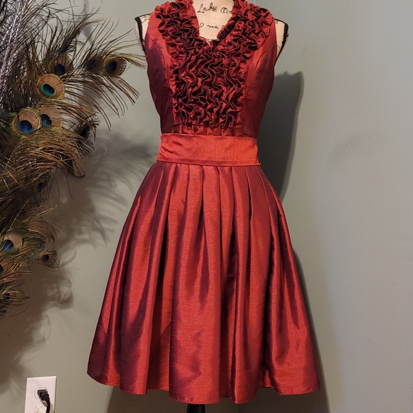 Jessica Howard Ruffle Dress. - Picture 5 of 13